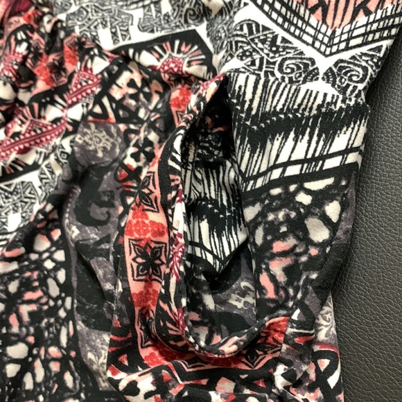 Hot Kiss Leggings Size Medium - Picture 3 of 7